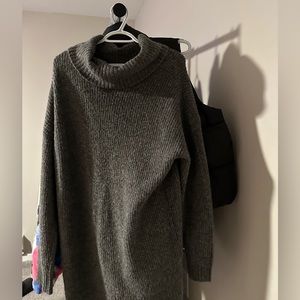 Gray knitted  sweater